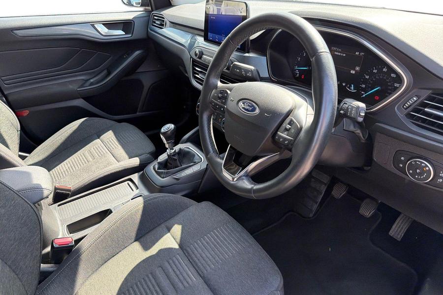 Ford FOCUS Photo autoimg-fd5e9bf2f60bcbe9c756c1e688d7462efcf30c66.jpg