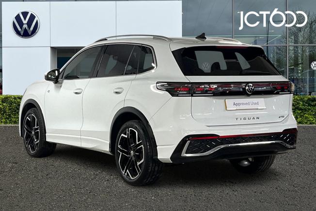 VOLKSWAGEN Tiguan Photo 3