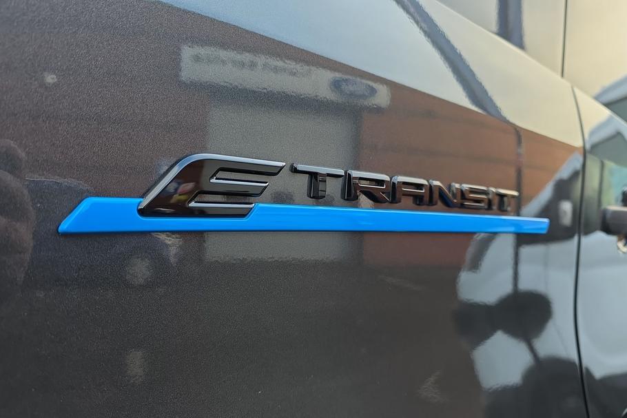 Used Ford E- TRANSIT 21