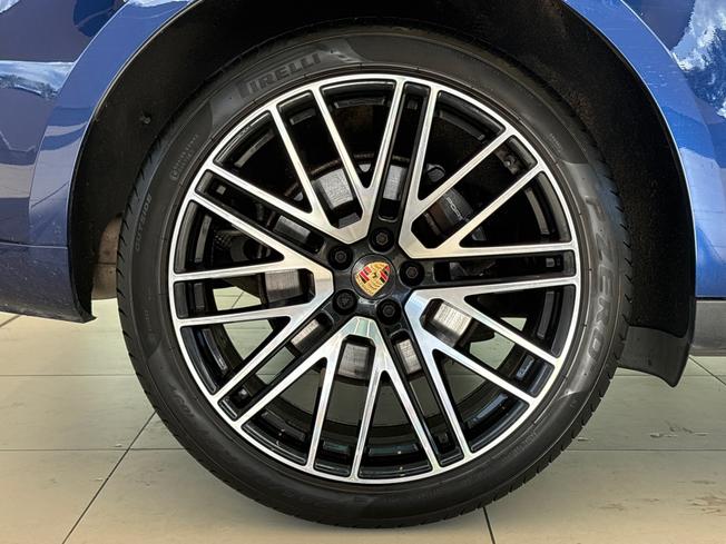 PORSCHE Macan Photo 24