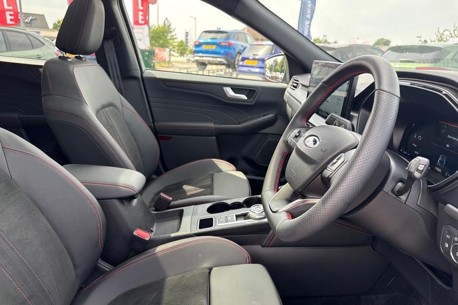 Ford Kuga Photo autoimg-fd725d0430286804de9aa110ca8a41ec617ed9fc.jpg