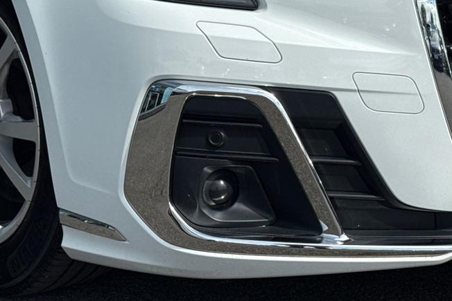 AUDI A8 Photo 44