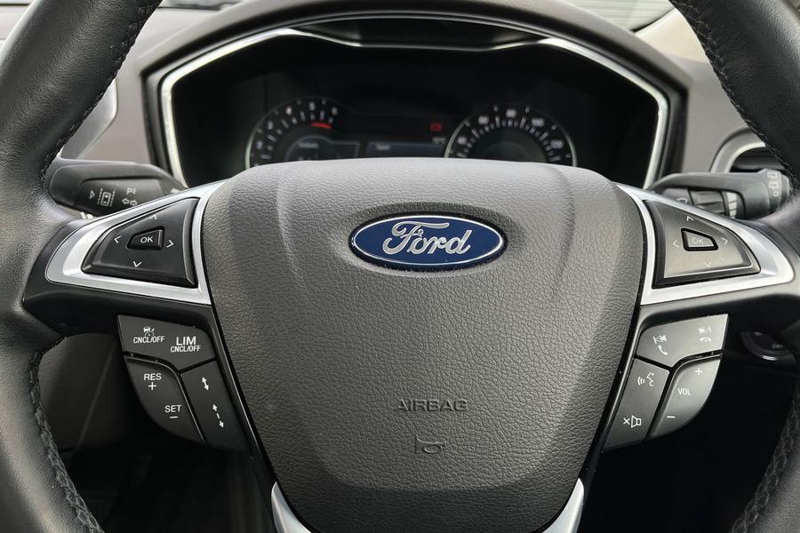 Ford MONDEO Photo autoimg-fd7afd9def052afbd16231b37e3eef412b18bc66.jpg