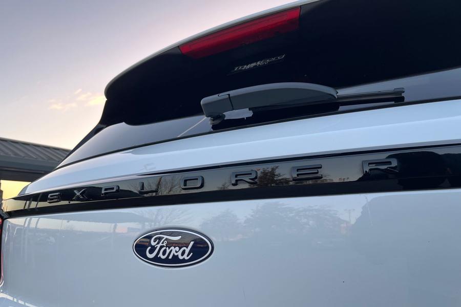 Ford Explorer Photo autoimg-fd7b20eb5554251b31c7081f8472e36c93be5948.jpg