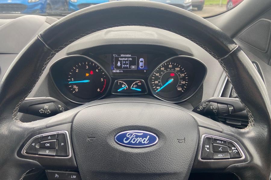 Ford KUGA Photo autoimg-fd7e04a55420bdf83481b26bae46c39619981c09.jpg