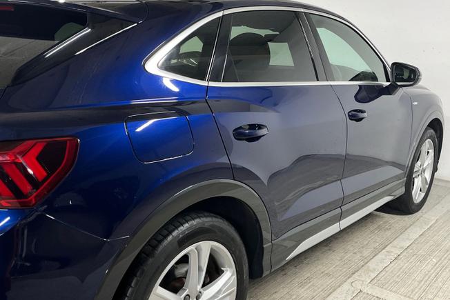 AUDI Q3 Photo 37