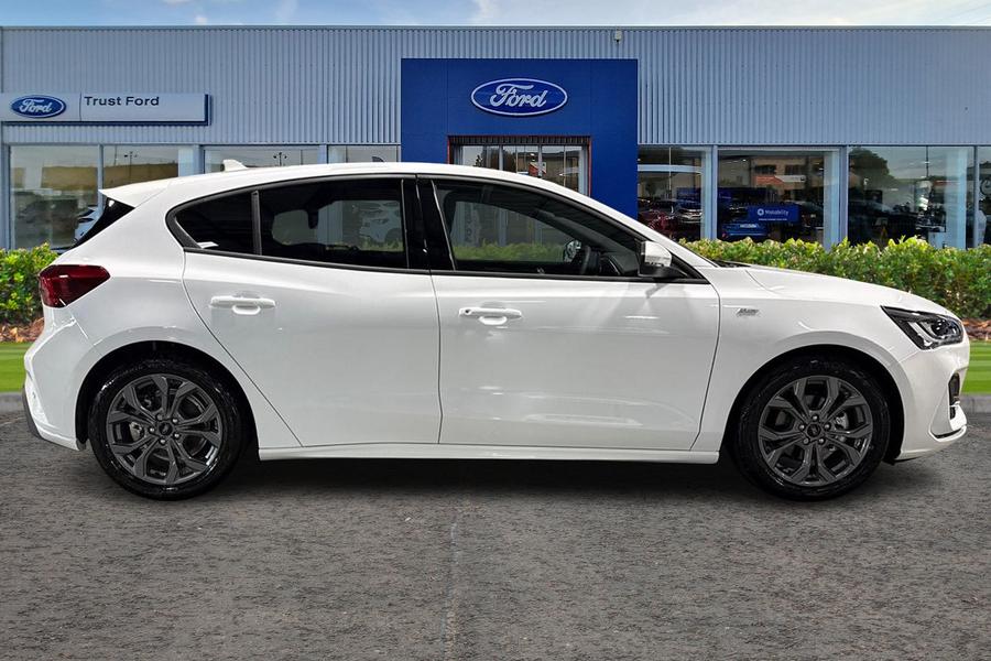 Ford Focus Photo autoimg-fd804ba2ddf1189fd1a1105c62578bb8531e3559.jpg