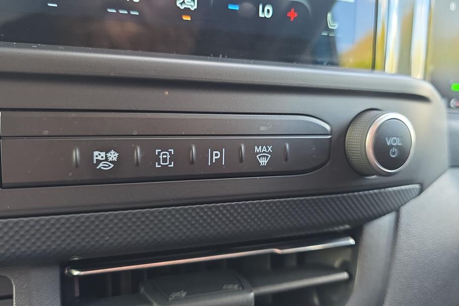 Used FORD TRANSIT CUSTOM WP75URZ 35