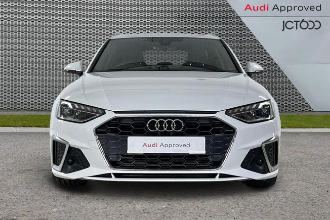 AUDI A4 Avant Photo 8
