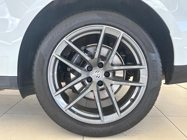 PORSCHE Macan Photo 26