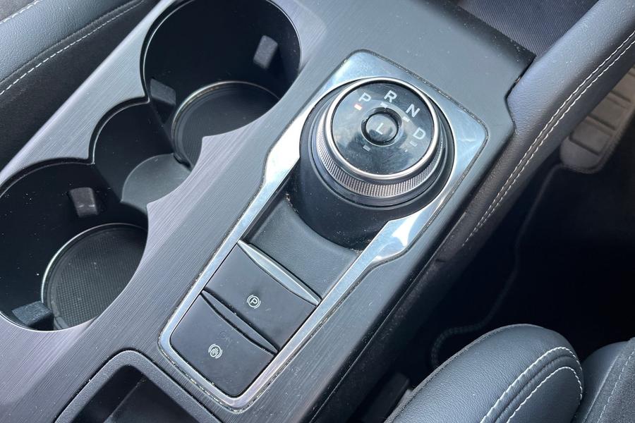 Ford Kuga Photo autoimg-fd88300f9a57f2656508d332830c4c2d042cb1ac.jpg