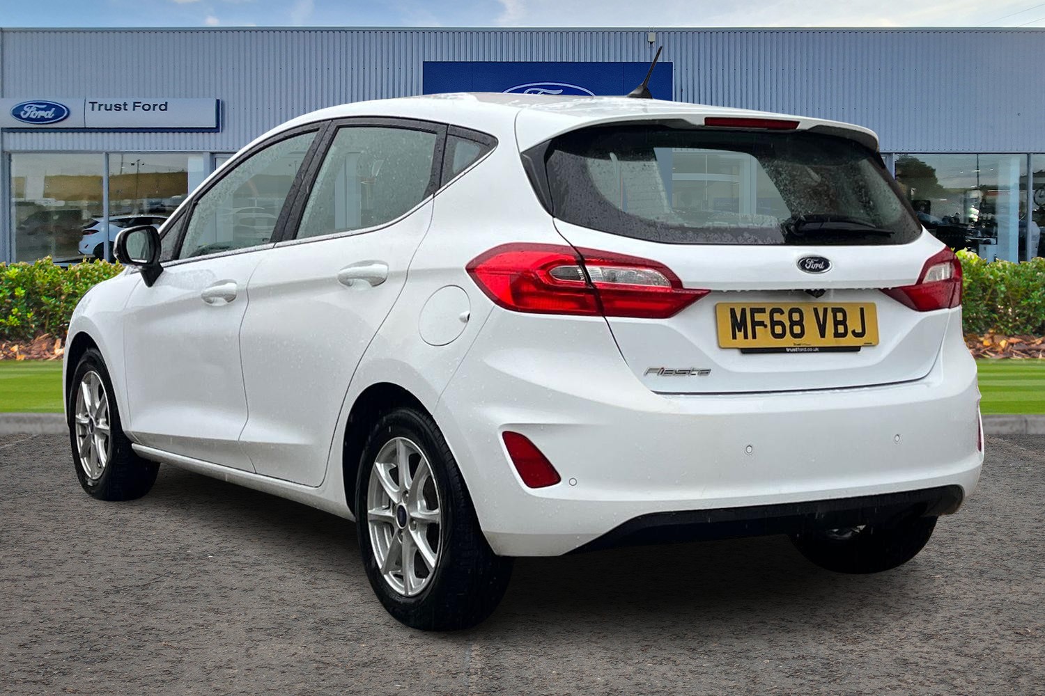 Ford FIESTA Photo 1