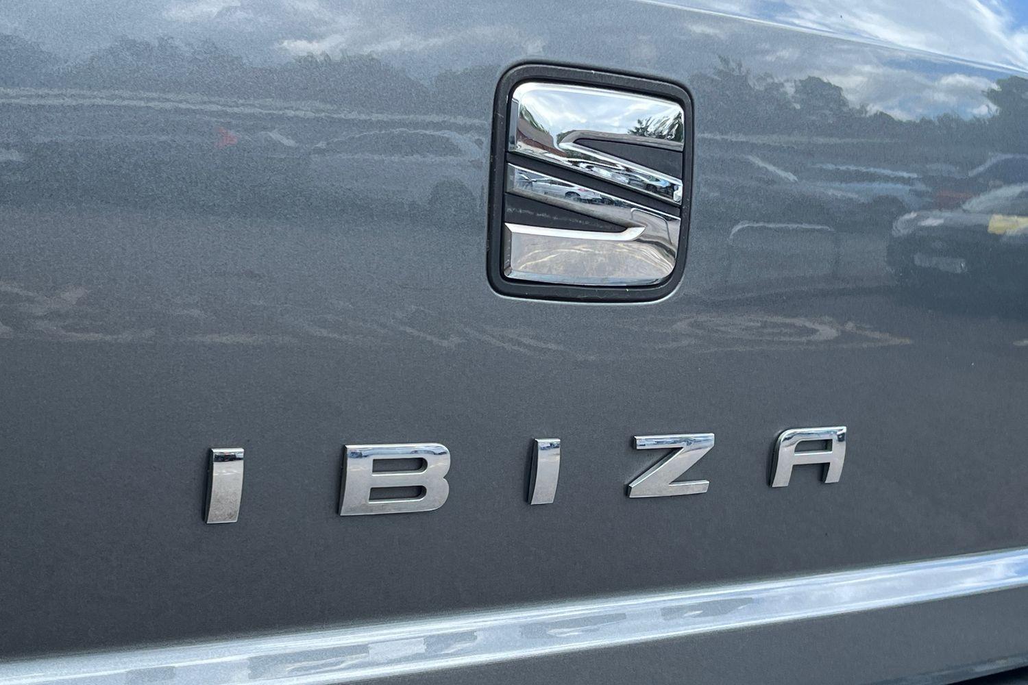 SEAT IBIZA Photo 24