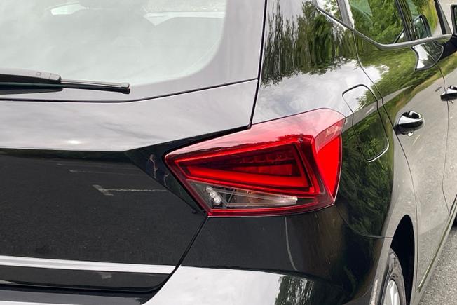 SEAT Ibiza Photo 18
