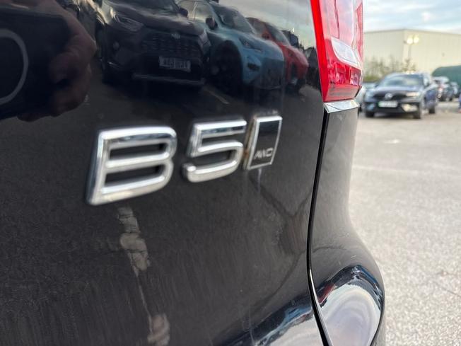 VOLVO Xc40 Photo 24
