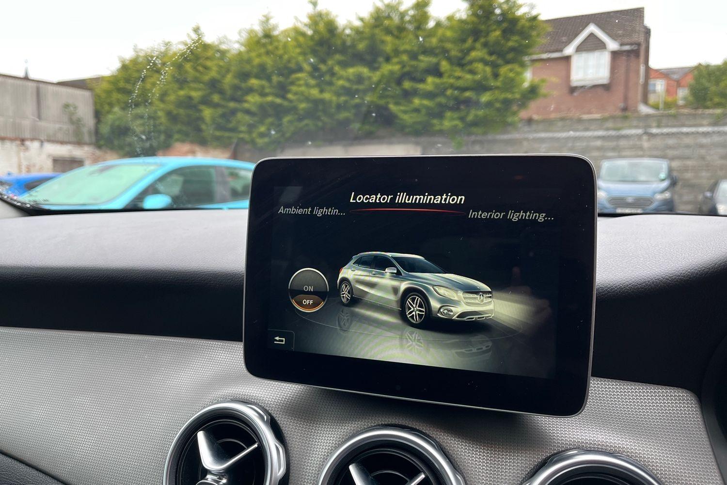 Mercedes-Benz GLA Photo 36