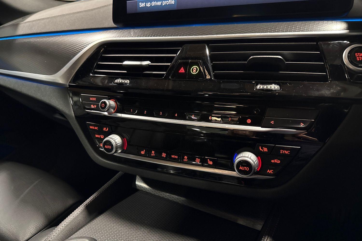 BMW 5 Series Photo 34