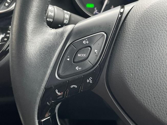 TOYOTA C-Hr Photo 16
