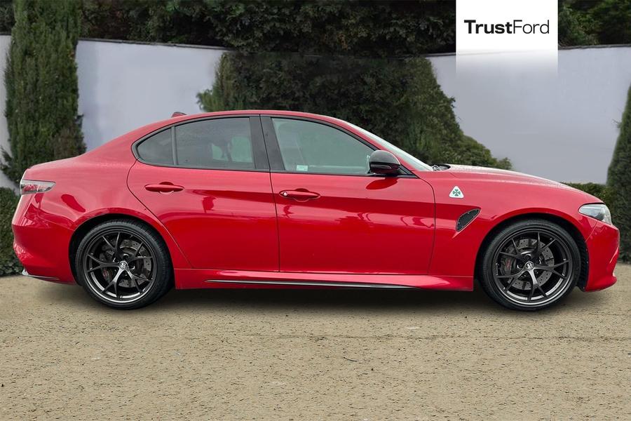 Alfa Romeo GIULIA Photo autoimg-fd9e3c8e7f8b90960c2e4a6b4ac0ca9f32c90b5f.jpg