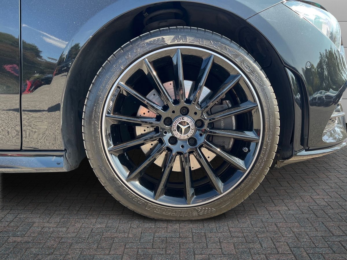 Mercedes-Benz CLA Photo 8