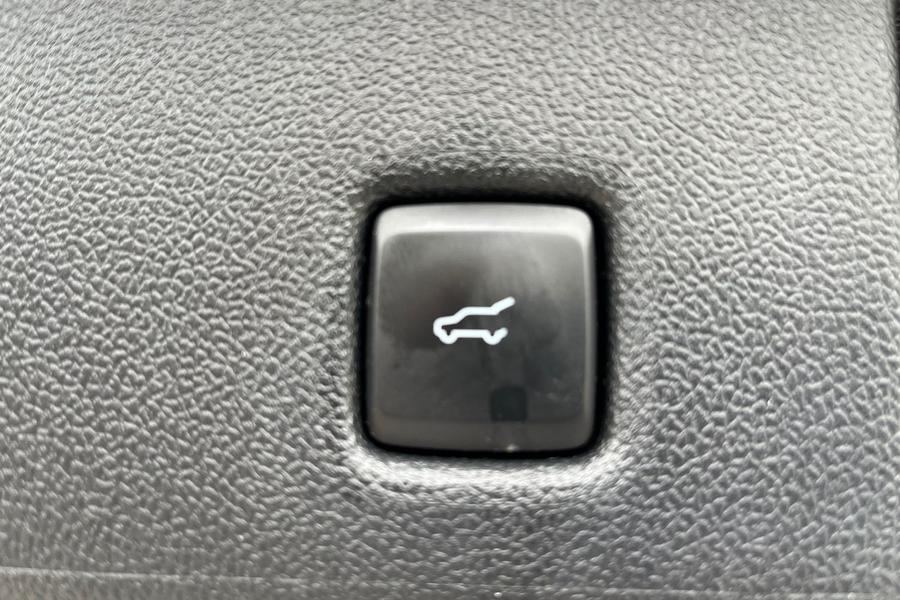 Ford Kuga Photo autoimg-fda2a4cddc718c8e9d106290b4f39823f837dd34.jpg