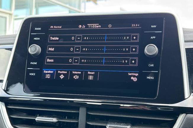 VOLKSWAGEN T-Roc Photo 34
