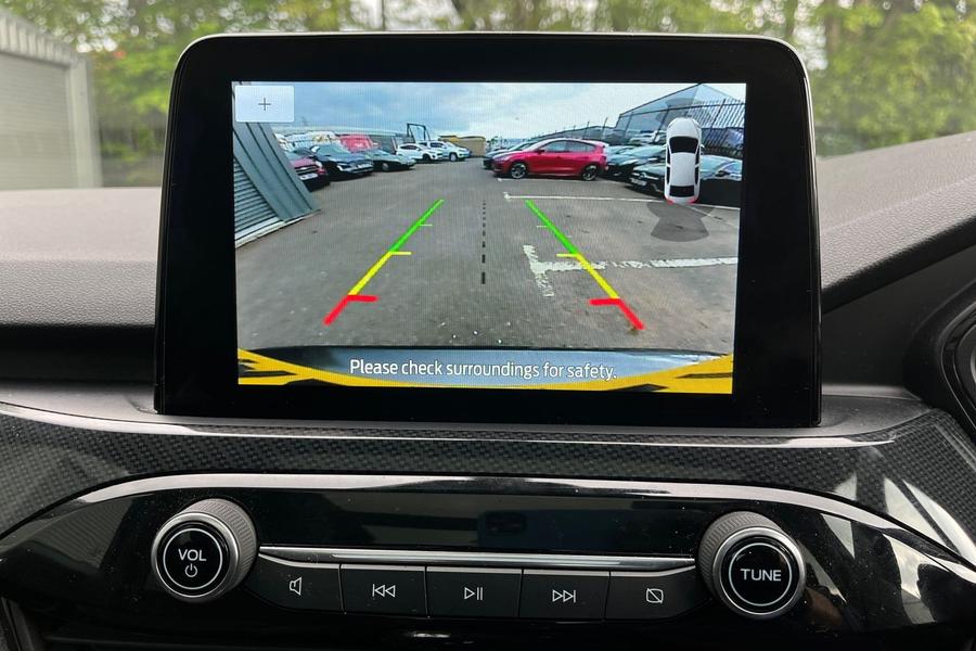 Ford Kuga Photo autoimg-fdaaf7eec11cd79911eb6a856cc2b89b06588a98.jpg