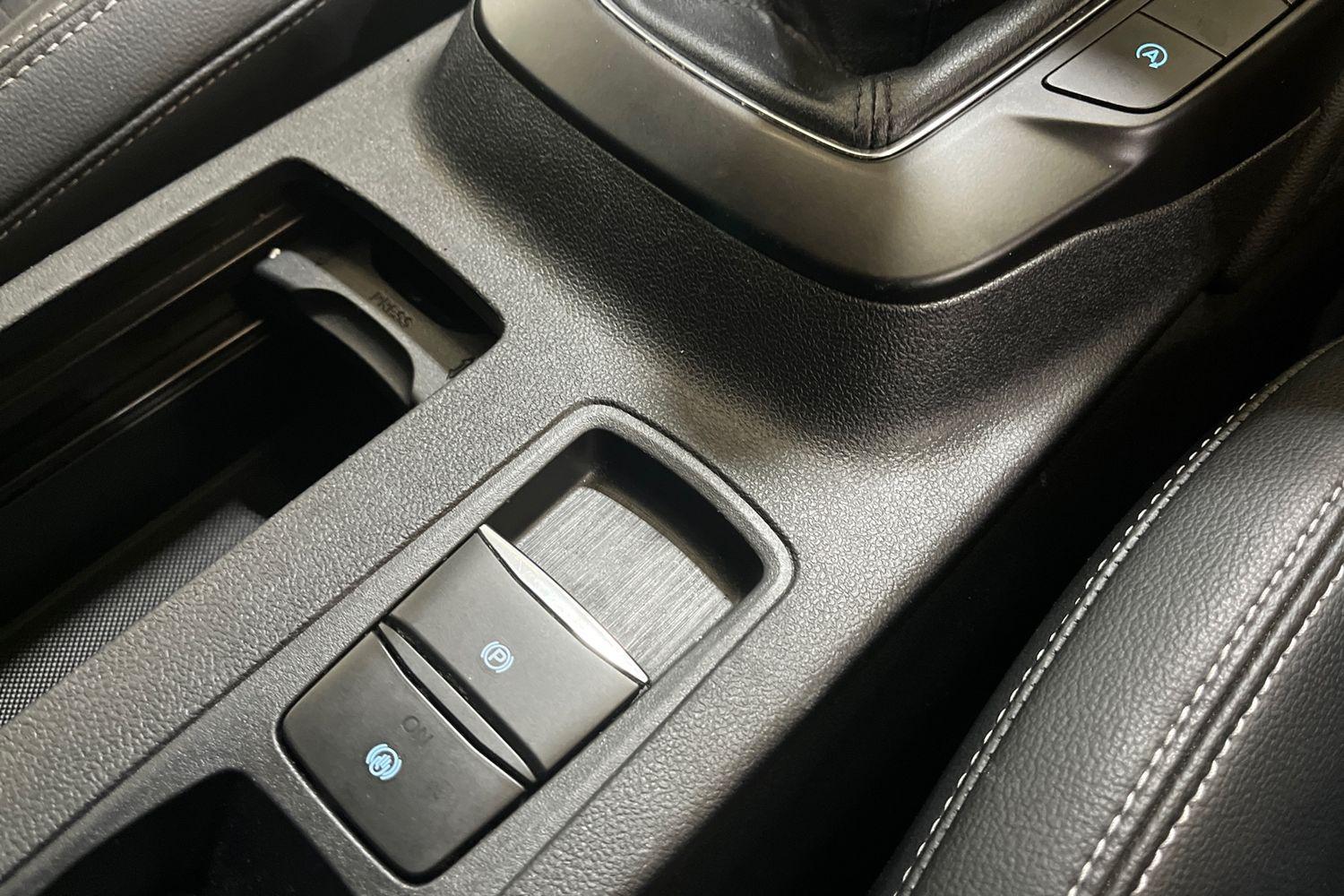 Ford KUGA Photo 37