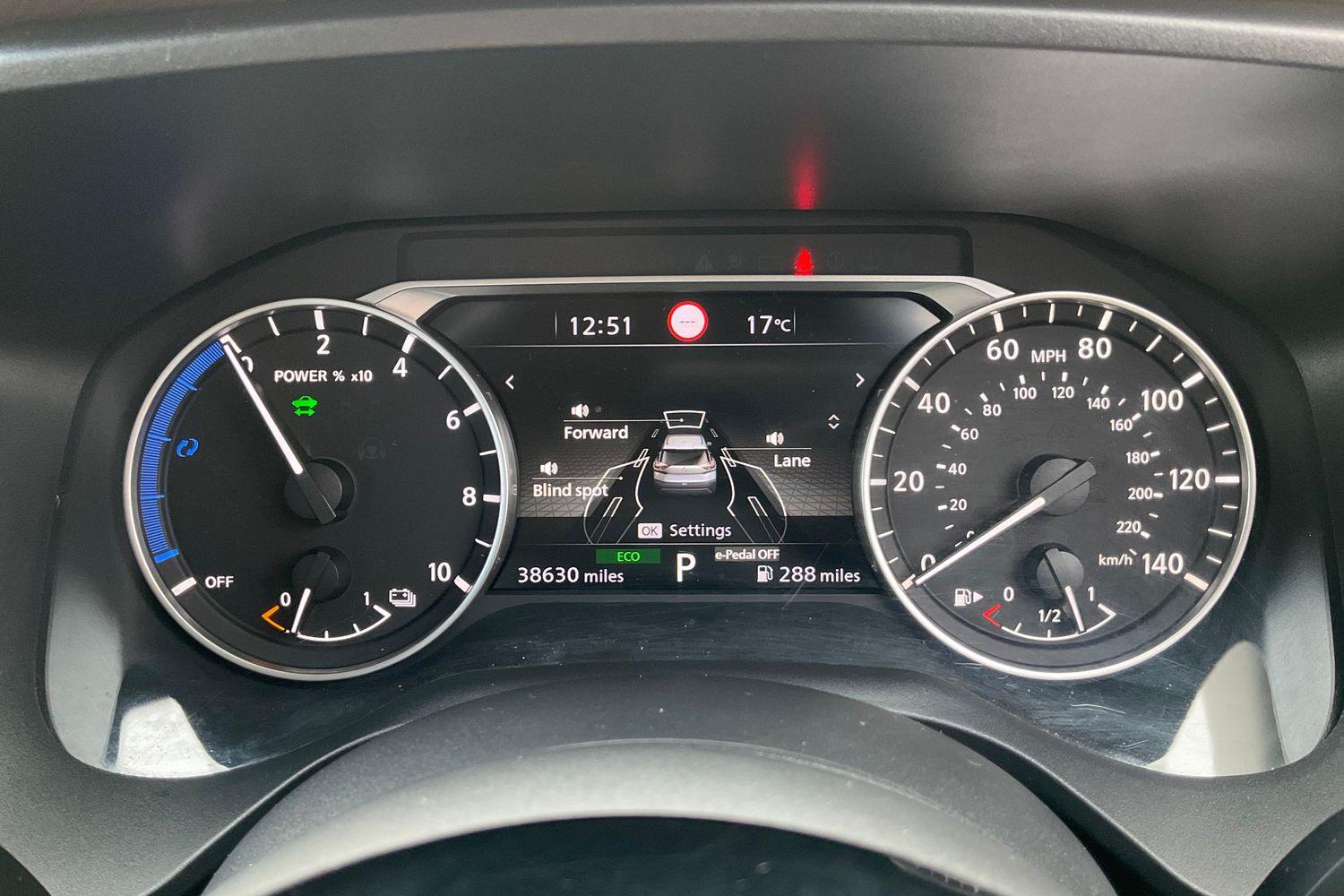 Nissan X-TRAIL Photo 32