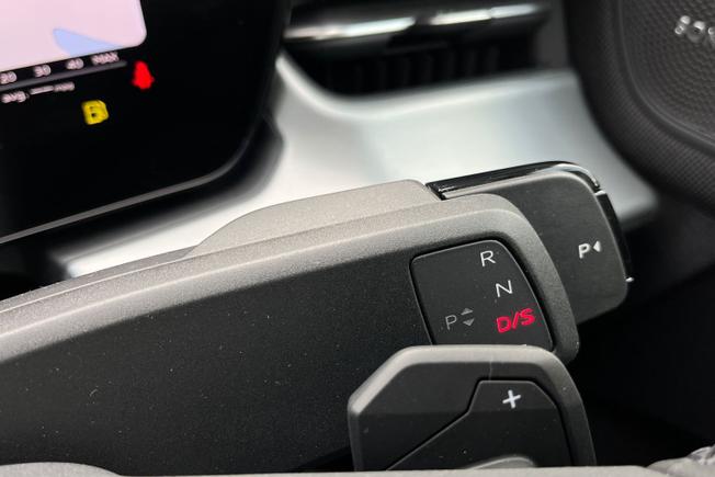 AUDI Q3 Photo 42