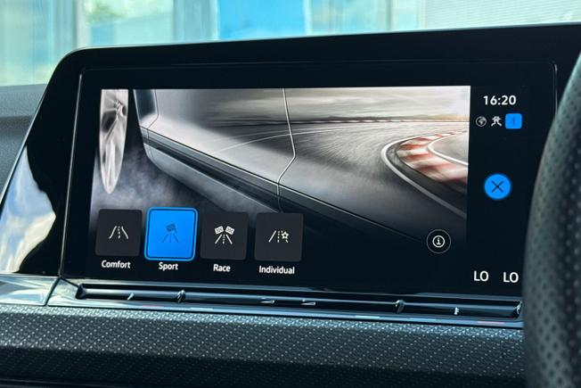 Volkswagen Golf Photo 35