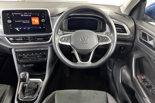 Volkswagen T-Roc Photo 11