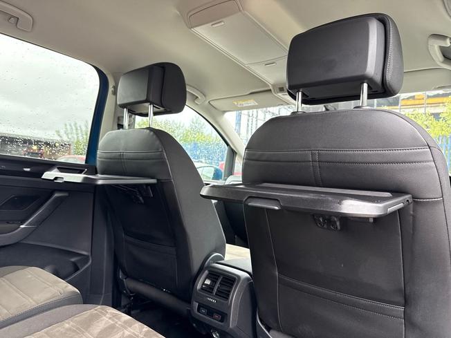 VOLKSWAGEN Touran Photo 26