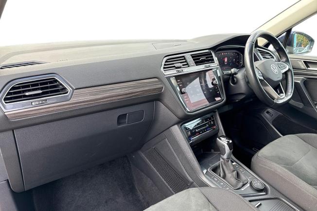 Volkswagen Tiguan Allspace Photo 2