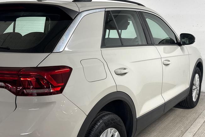 VOLKSWAGEN T-Roc Photo 28