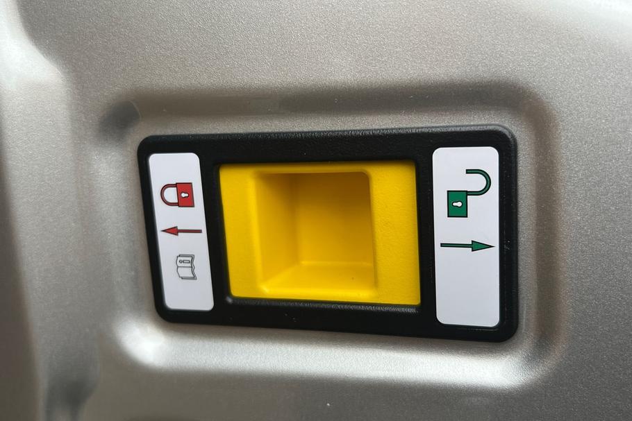 Used Ford TRANSIT WV26YBH 26