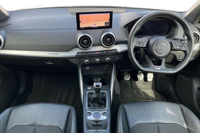 Audi Q2 Photo 10