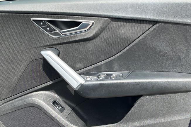 AUDI Q2 Photo 40