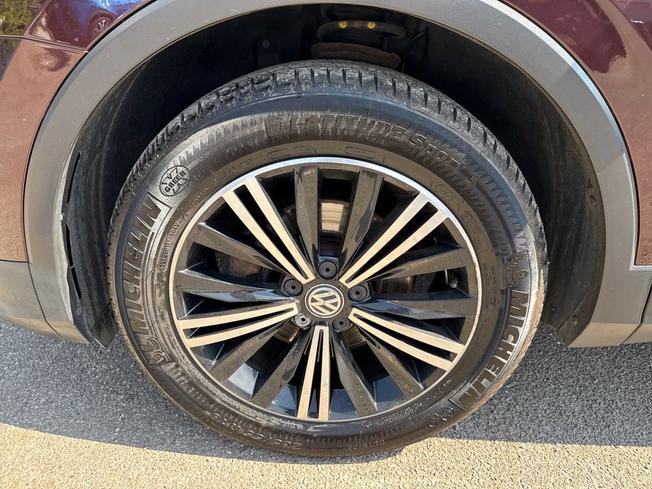 VOLKSWAGEN Tiguan Photo 26