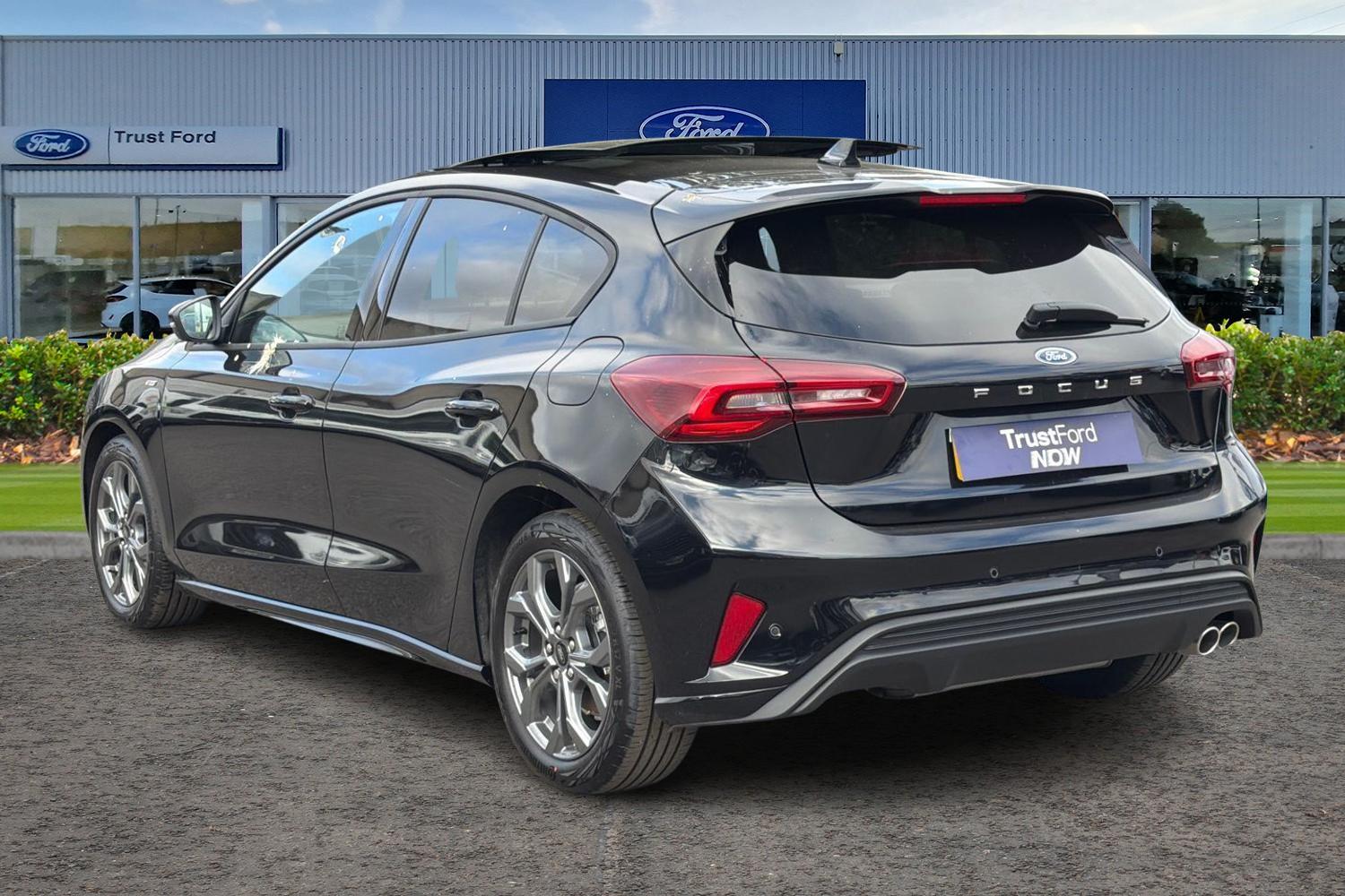 Ford Focus Photo 1