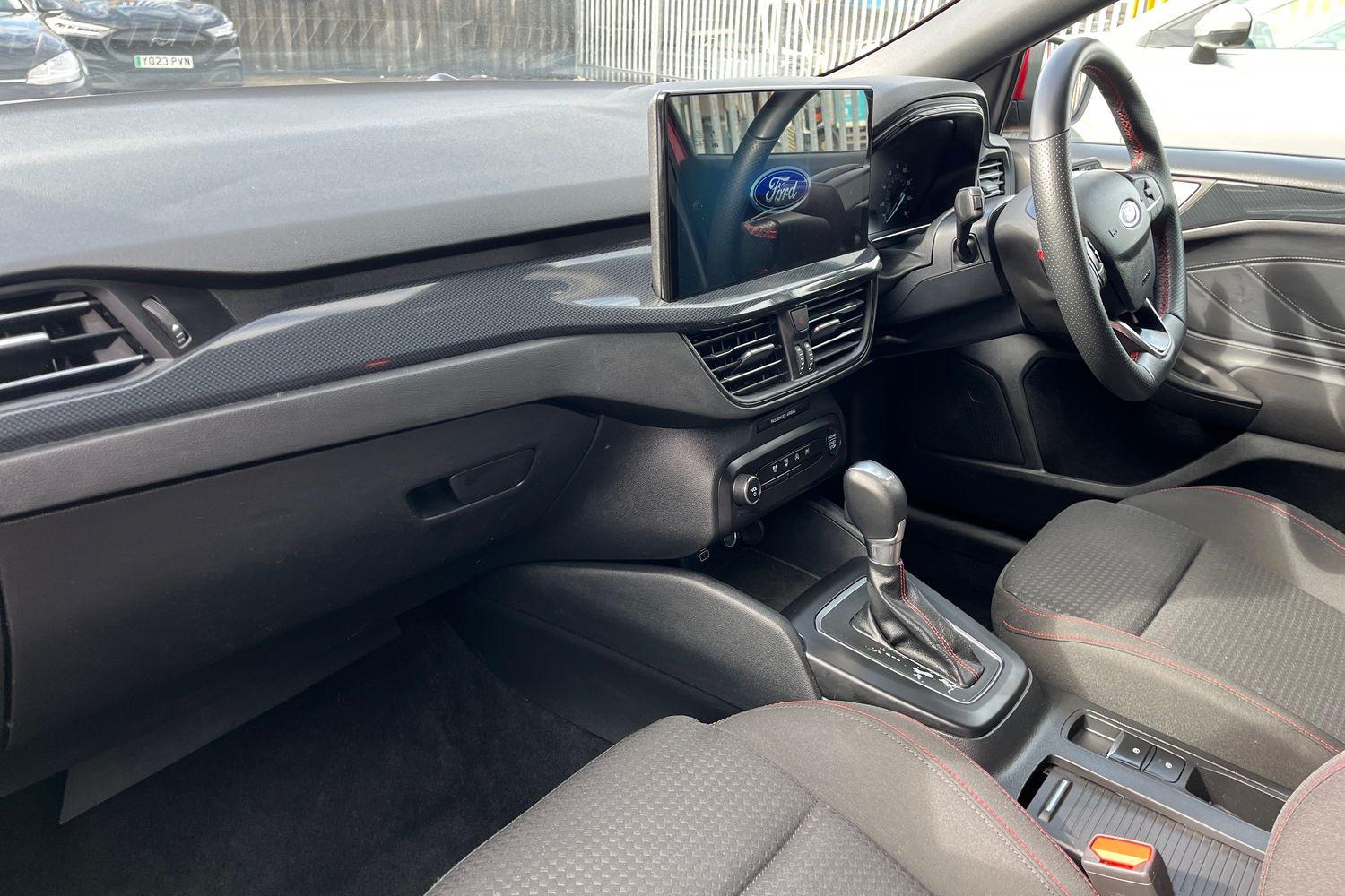 Ford FOCUS Photo 17