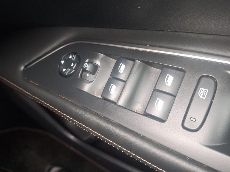Used Peugeot 3008 NU17NJX 24