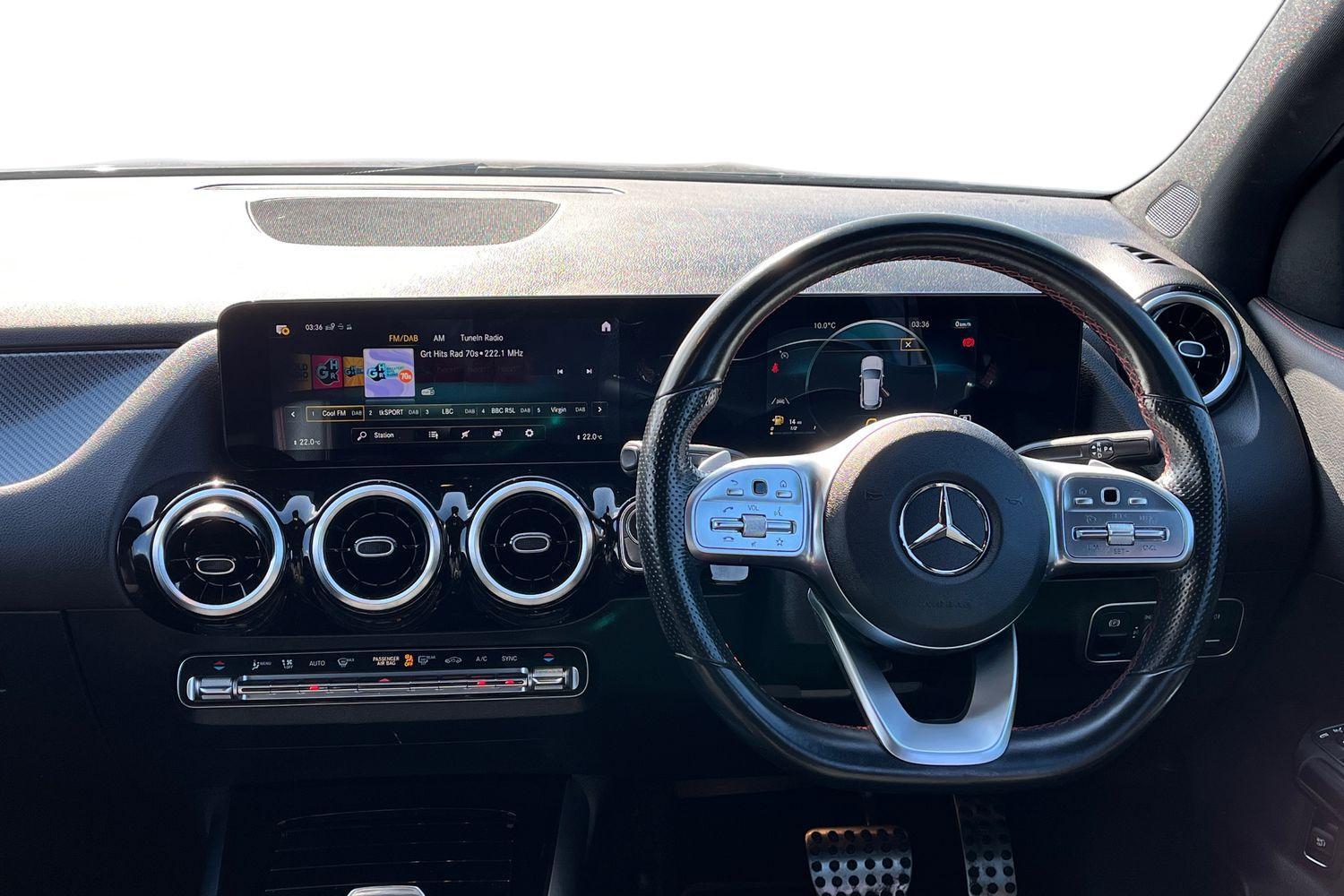 Mercedes-Benz GLA Photo 10