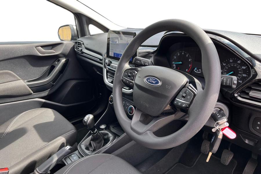 Ford FIESTA Photo autoimg-fdd7b6f450bc4302f097643620c0f6ab00ac61bb.jpg