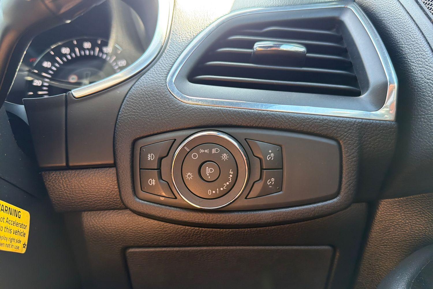 Ford S-MAX Photo 38