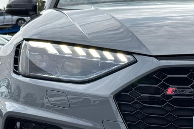 AUDI Rs4 Avant Photo 36
