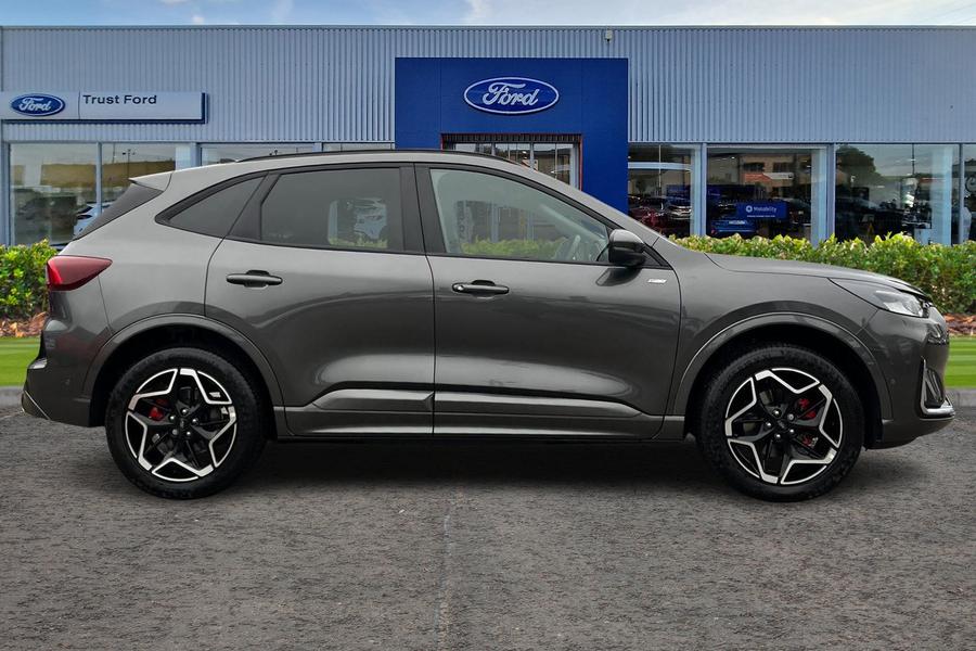 Ford KUGA Photo autoimg-fddd9fa2dd9bc39d32b9e74dfc5a5dd0c47de3d2.jpg