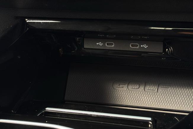 VOLKSWAGEN Golf Photo 24