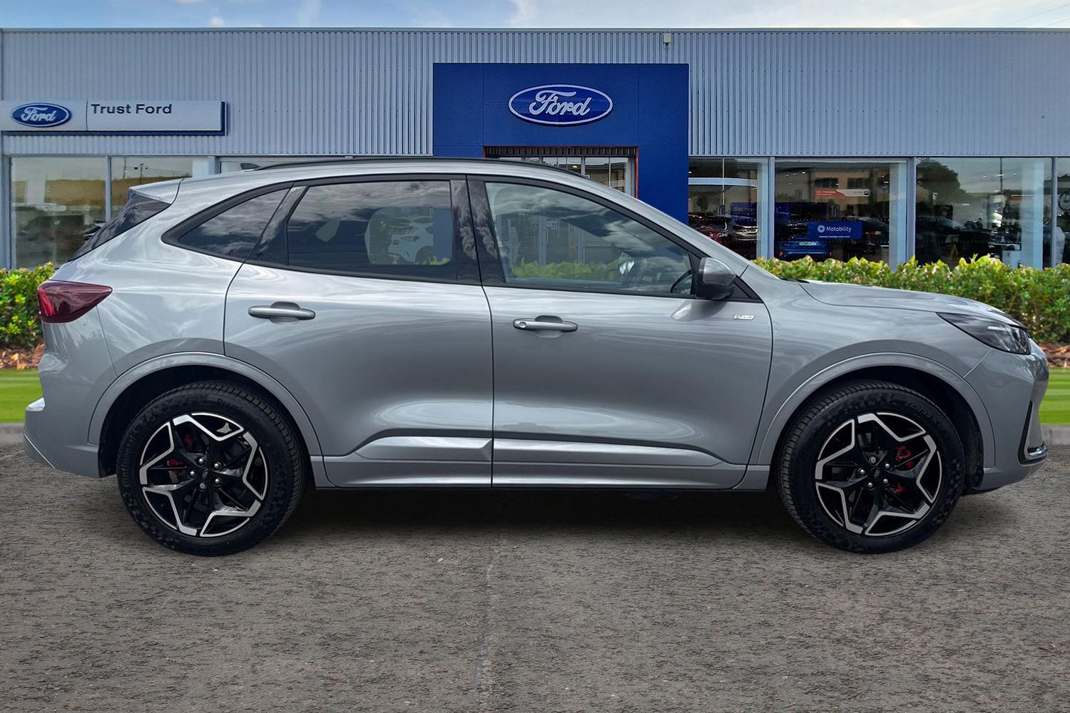 Ford KUGA Photo 2