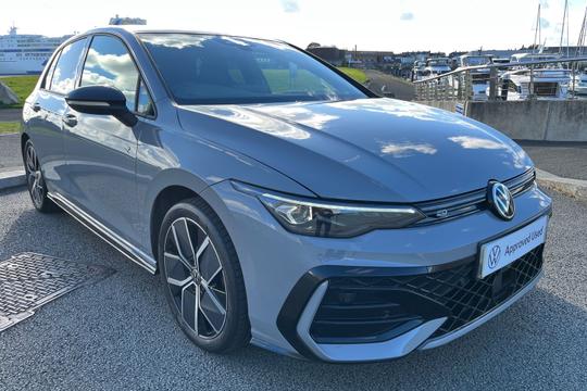 Volkswagen Golf Photo autoimg-fde23dfa8c47021a0536a07b29c314cfb32f7eaa.jpg